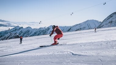 Skifahren in Zell am See-Kaprun  | © EXPA, Stefanie Oberhauser