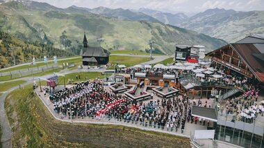 Line Dance AlpFestival in the valley and on the mountain in Zell am See-Kaprun | © Zell am See-Kaprun Tourismus